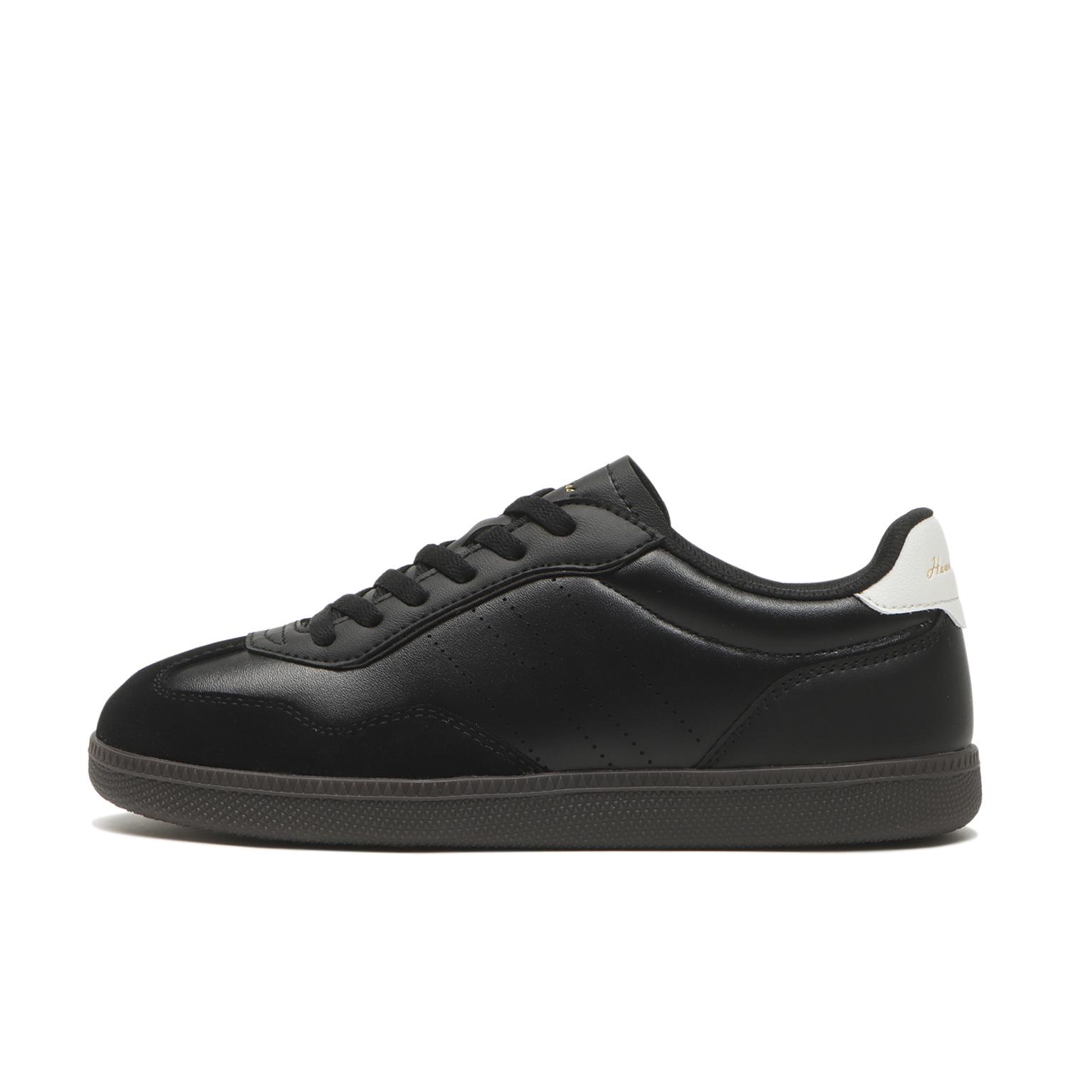 HAWKINS Low-cut sneakers