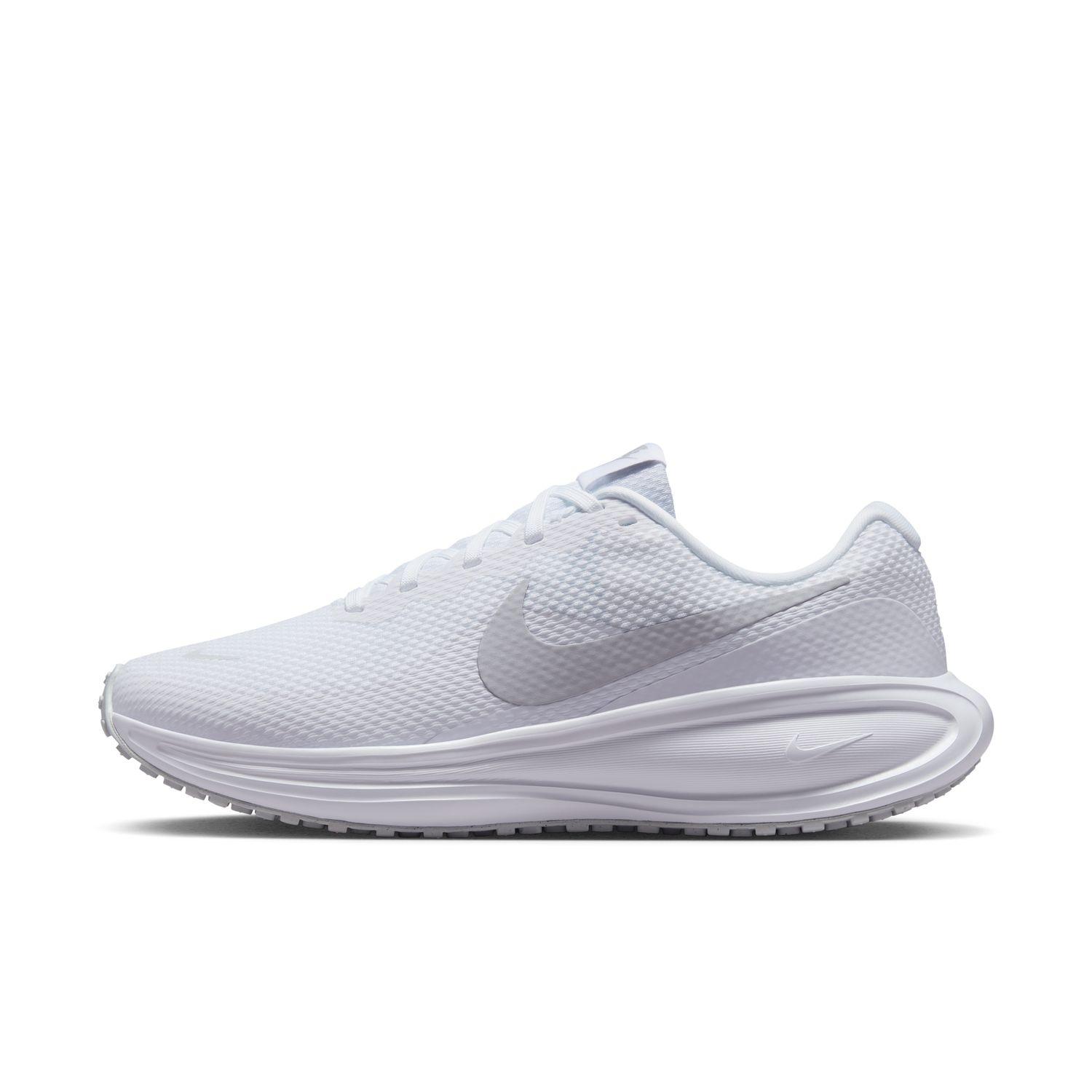 NIKE Women's Revolution 8