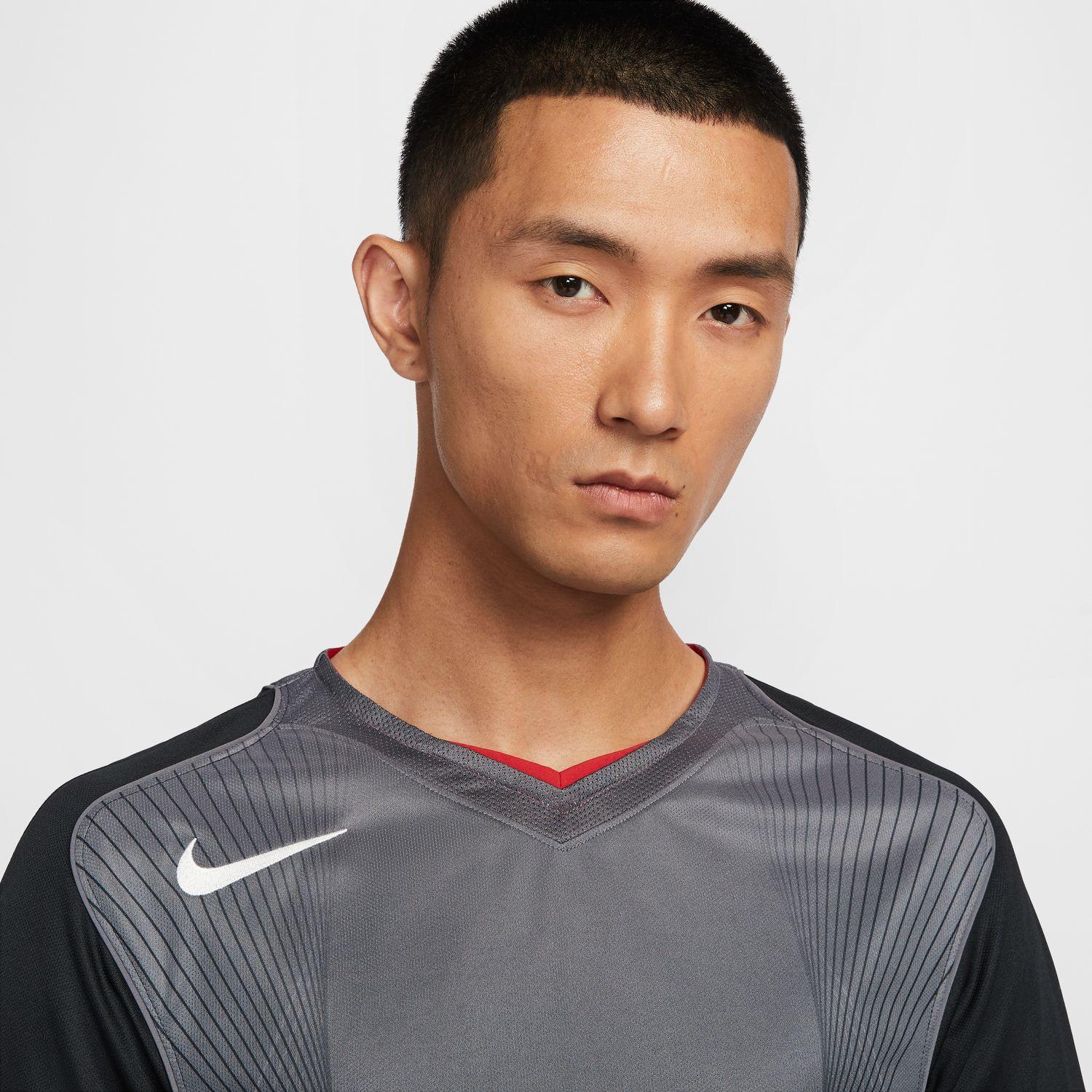 NIKE Short Sleeve