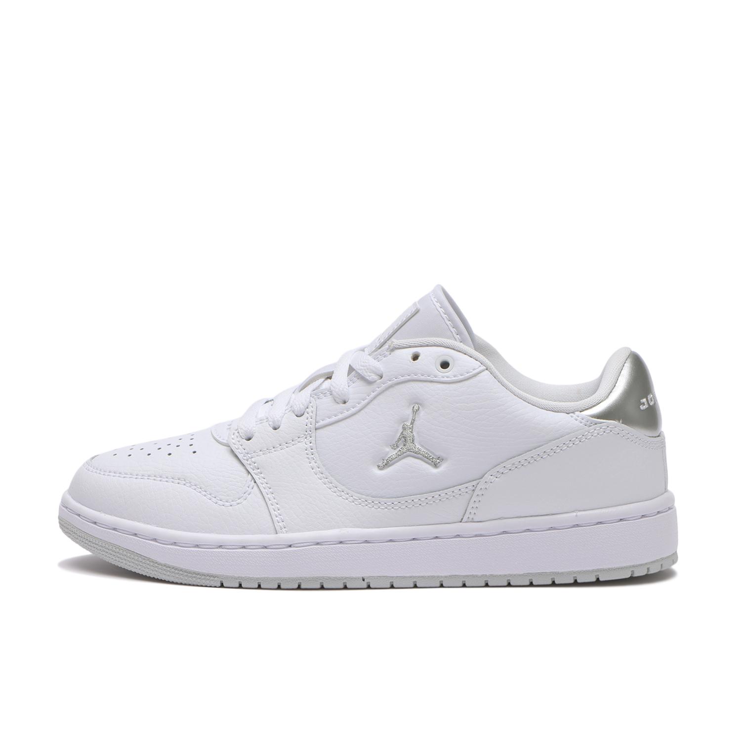 JORDAN BRAND Jordan Court Connect LOW